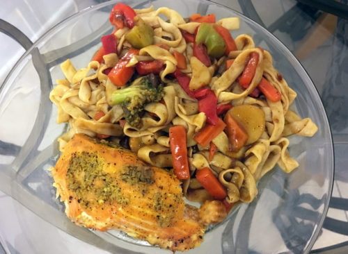 Lo que aprendí después de la dieta cetogénica 11 Fideos de tofu con salmón y verduras