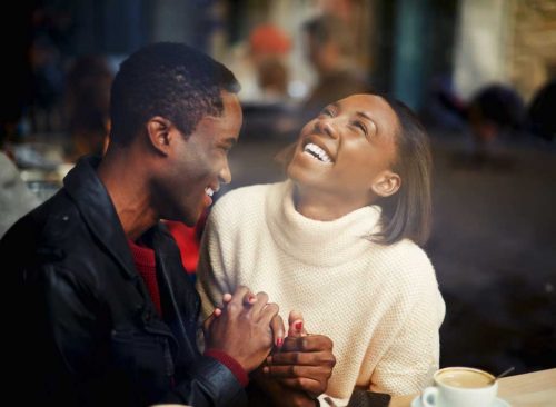 4 consejos efectivos para perder peso que debe probar Feliz pareja sonriente, gremio juntos