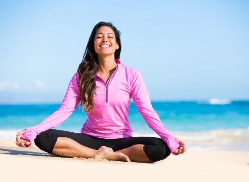 6 consejos efectivos para perder peso que debe probar Mujer meditando