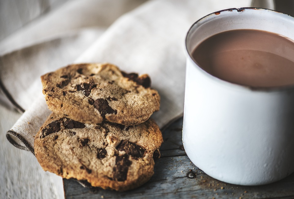 Galletas con chispas de chocolate Las galletas de leche pueden ser la mejor opción para la mañana con el pie derecho.