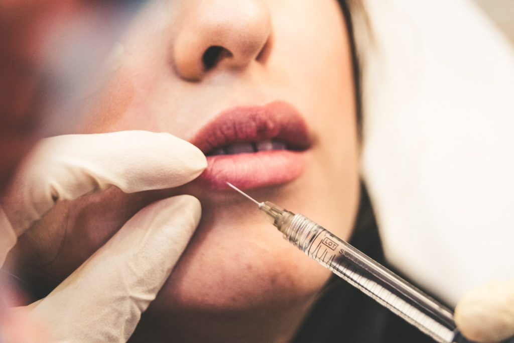 El conflicto de las cirugias esteticas en menores
